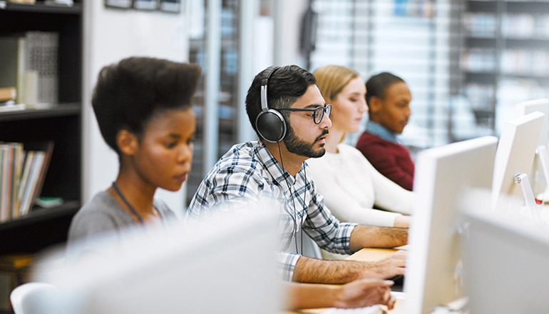 Article Jun 24: How Schneider Electric Helps Make UPS Management Easy Image
